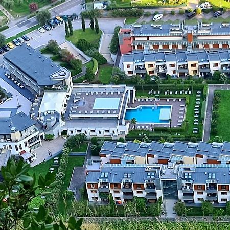 Garda Lake Aloha Apartments Torbole Sul Garda Buitenkant foto