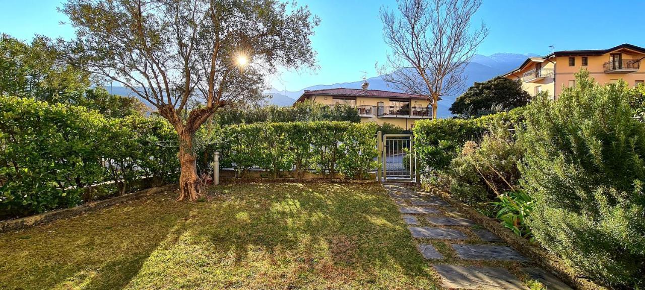 Garda Lake Aloha Apartments Torbole Sul Garda Buitenkant foto