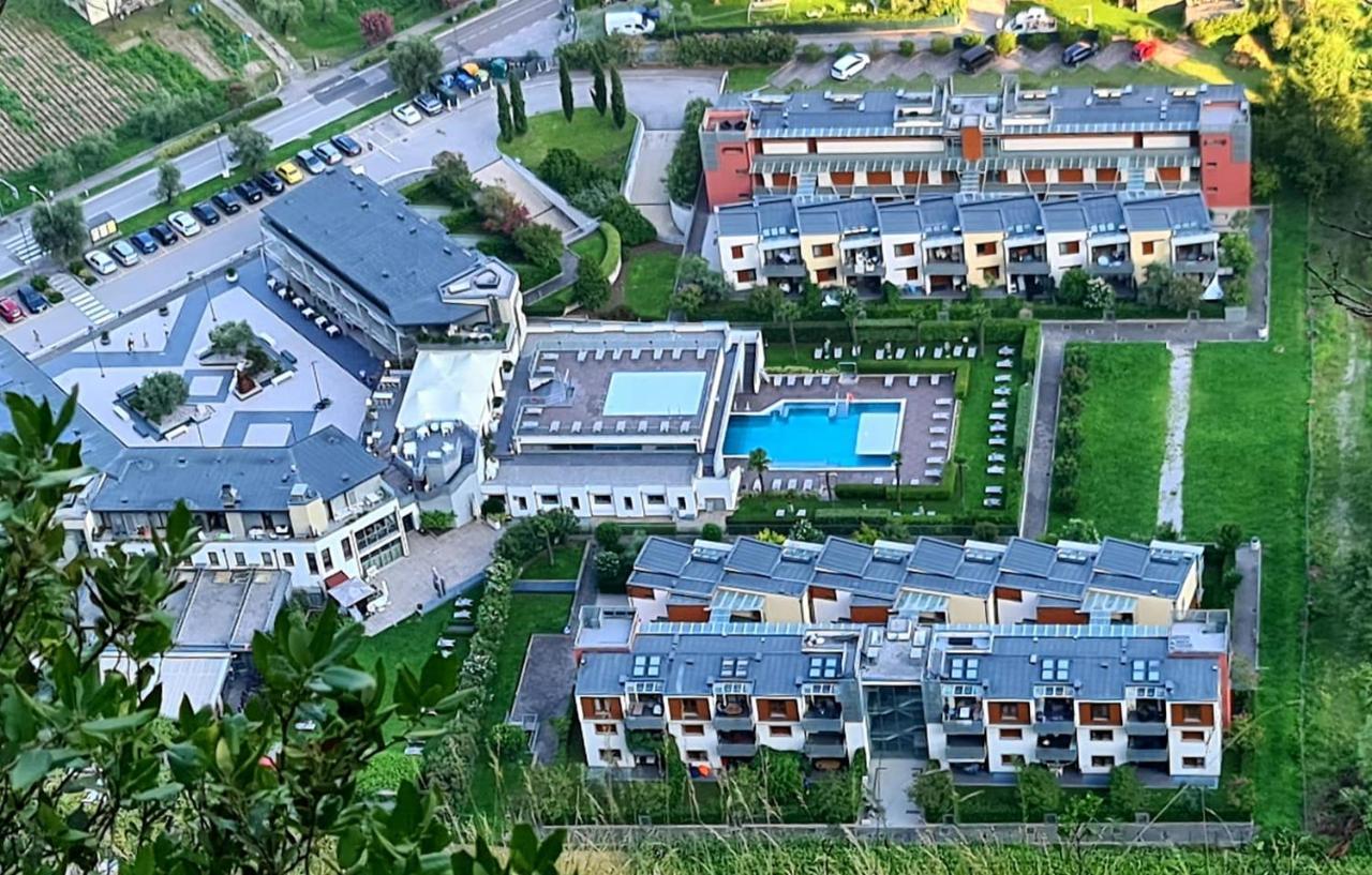 Garda Lake Aloha Apartments Torbole Sul Garda Buitenkant foto