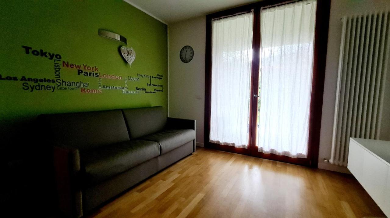 Garda Lake Aloha Apartments Torbole Sul Garda Buitenkant foto